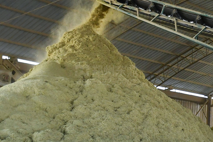生物質(zhì)烘干機廠家鄭州東鼎干燥開發(fā)了大型檸條烘干機成套設(shè)備，實現(xiàn)了檸條資源規(guī)?；弥?。